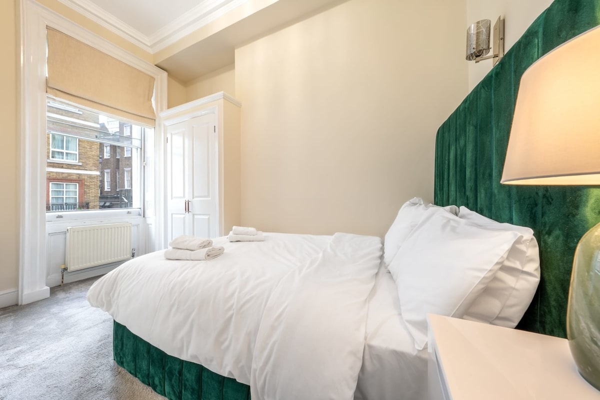 2B Apartment next to Park Lane in Hertford Street W1J 7SS - Property image 2 - VivreStays