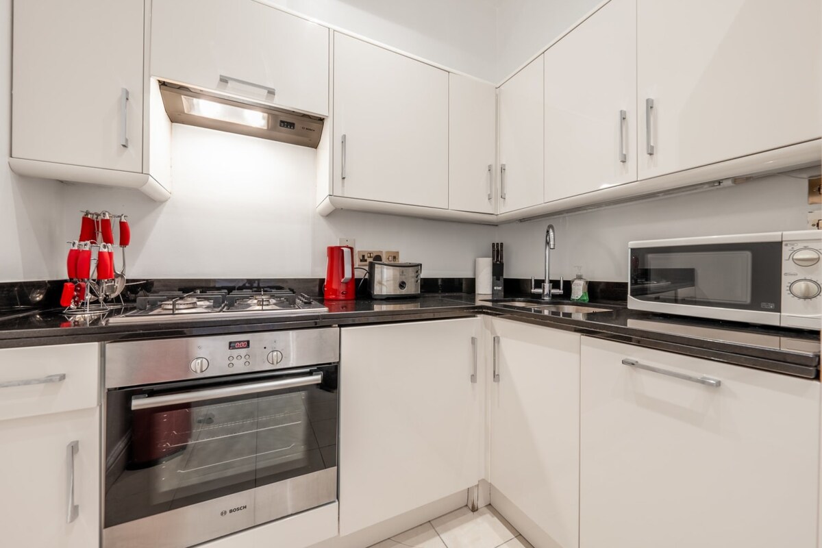2B Apartment next to Park Lane in Hertford Street W1J 7SS - Property image 20 - VivreStays
