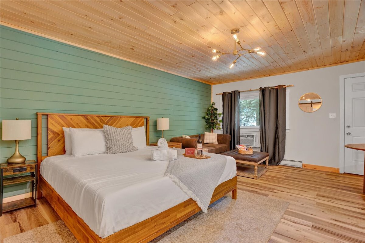 Stunning Pocono Modern | Firpits | Pets OK