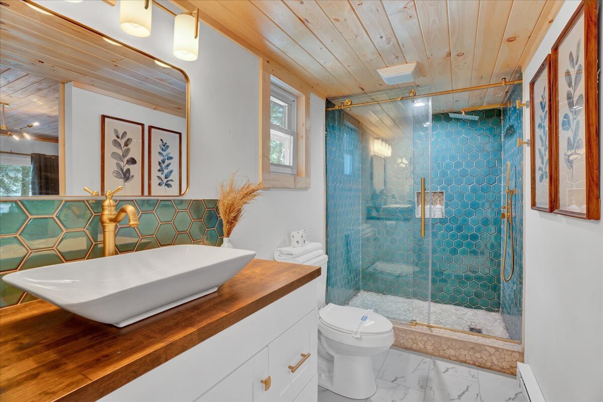 Stunning Pocono Modern | Firpits | Pets OK