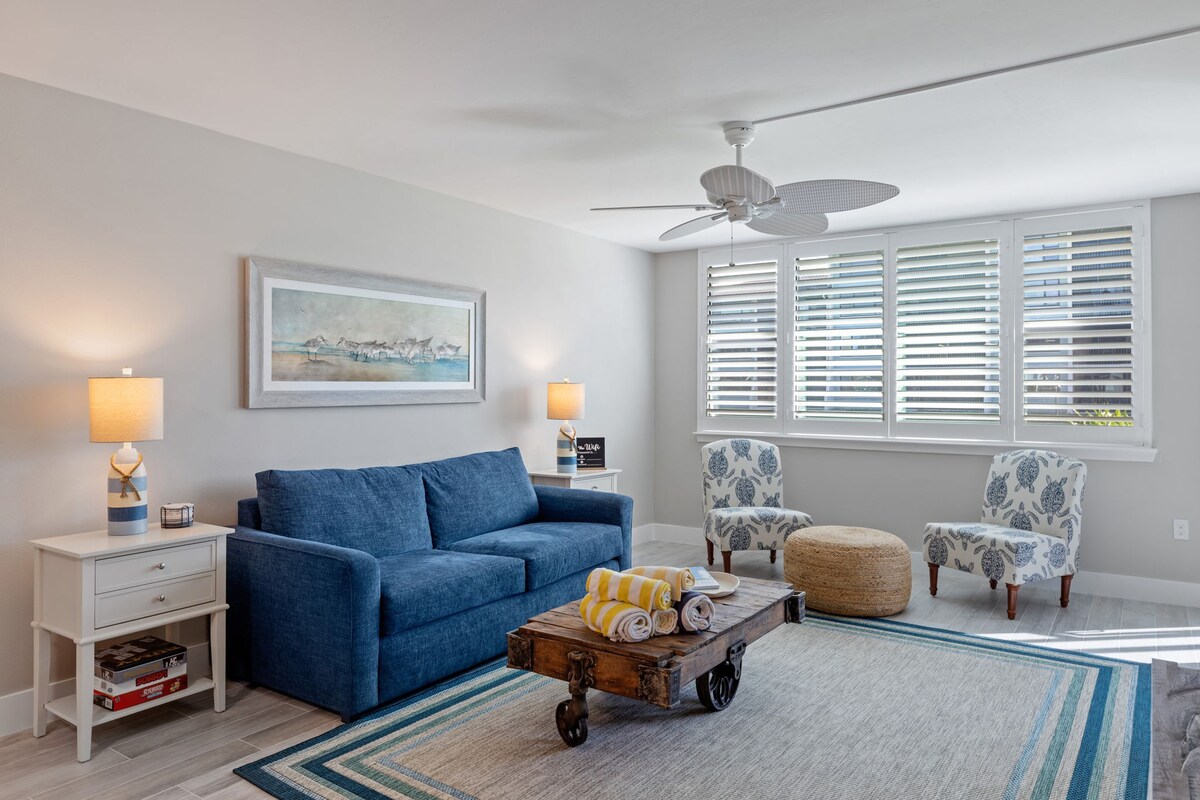 Loggerhead 261- Gorgeous Two Bedroom Condo with Fantastic Amenities — Sanibel, FL — vacation rental