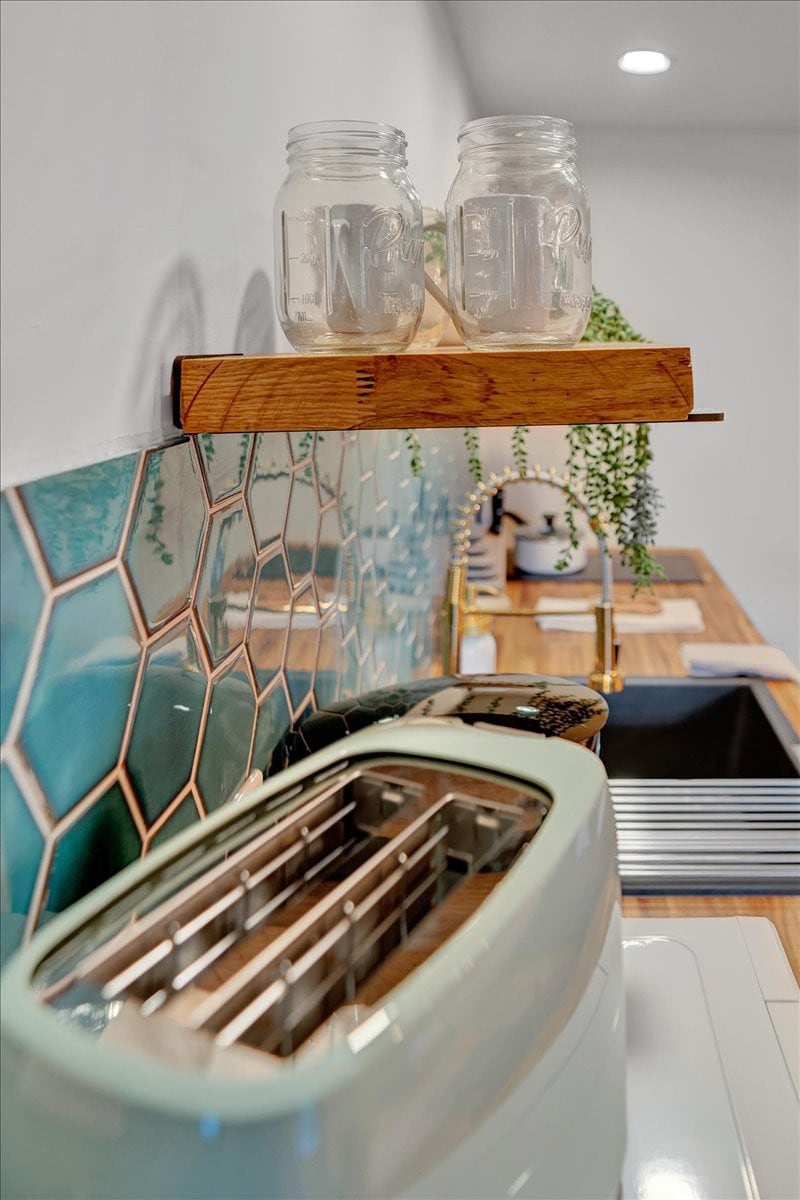 Elements Pocono Cabin | Firepit -Desk & Pickleball