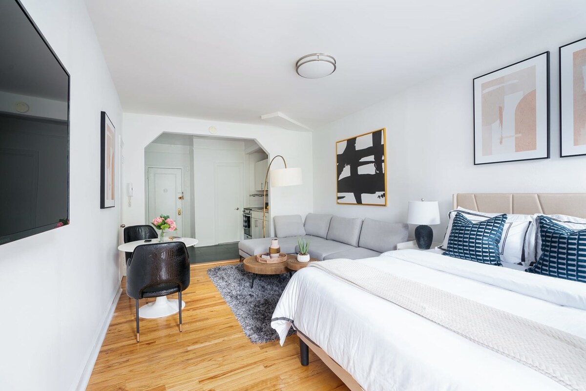 444-5D New Studio in Hell's Kitchen 4