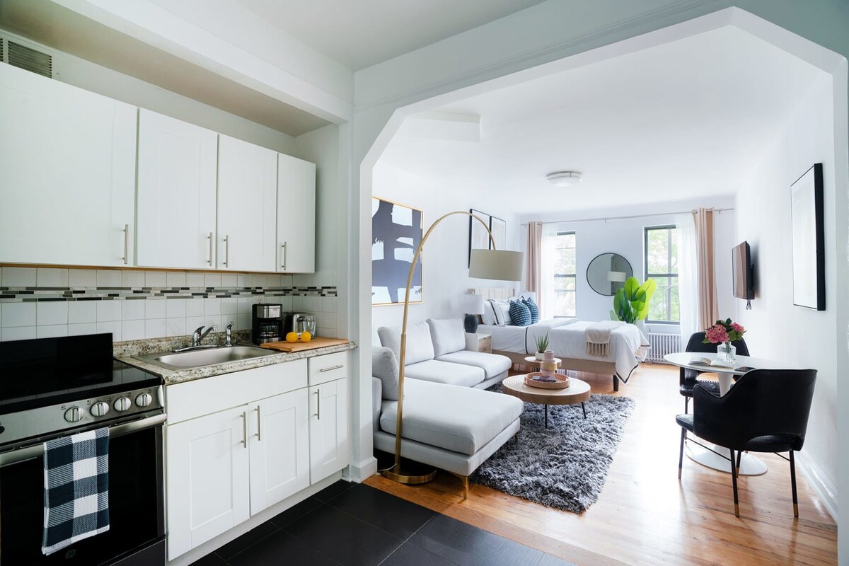 444-5D New Studio in Hell's Kitchen 5