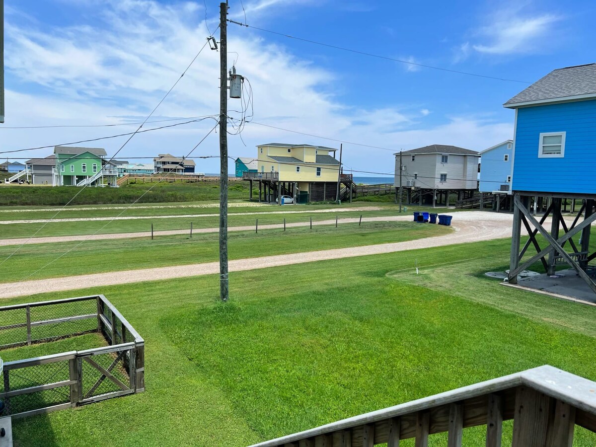 7 Palms of Surfside Fenced Yard Pup Friendly Perks 7