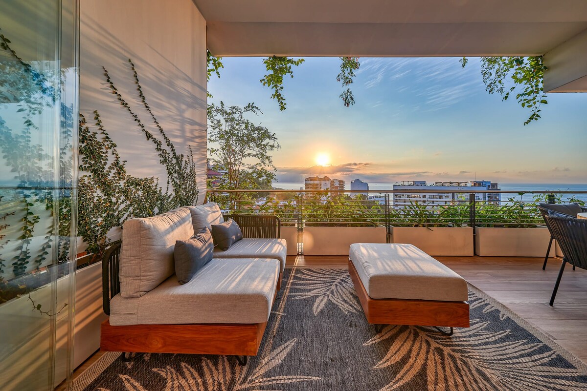 NEW Luxury Modern Condo in SOHO PV! Best Rooftop! — Puerto Vallarta, Jalisco — vacation rental