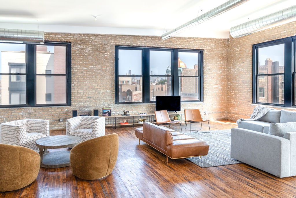 Luxury Designer Penthouse Loft | Sleeps 20 | Chicago | Hubbard Holdings