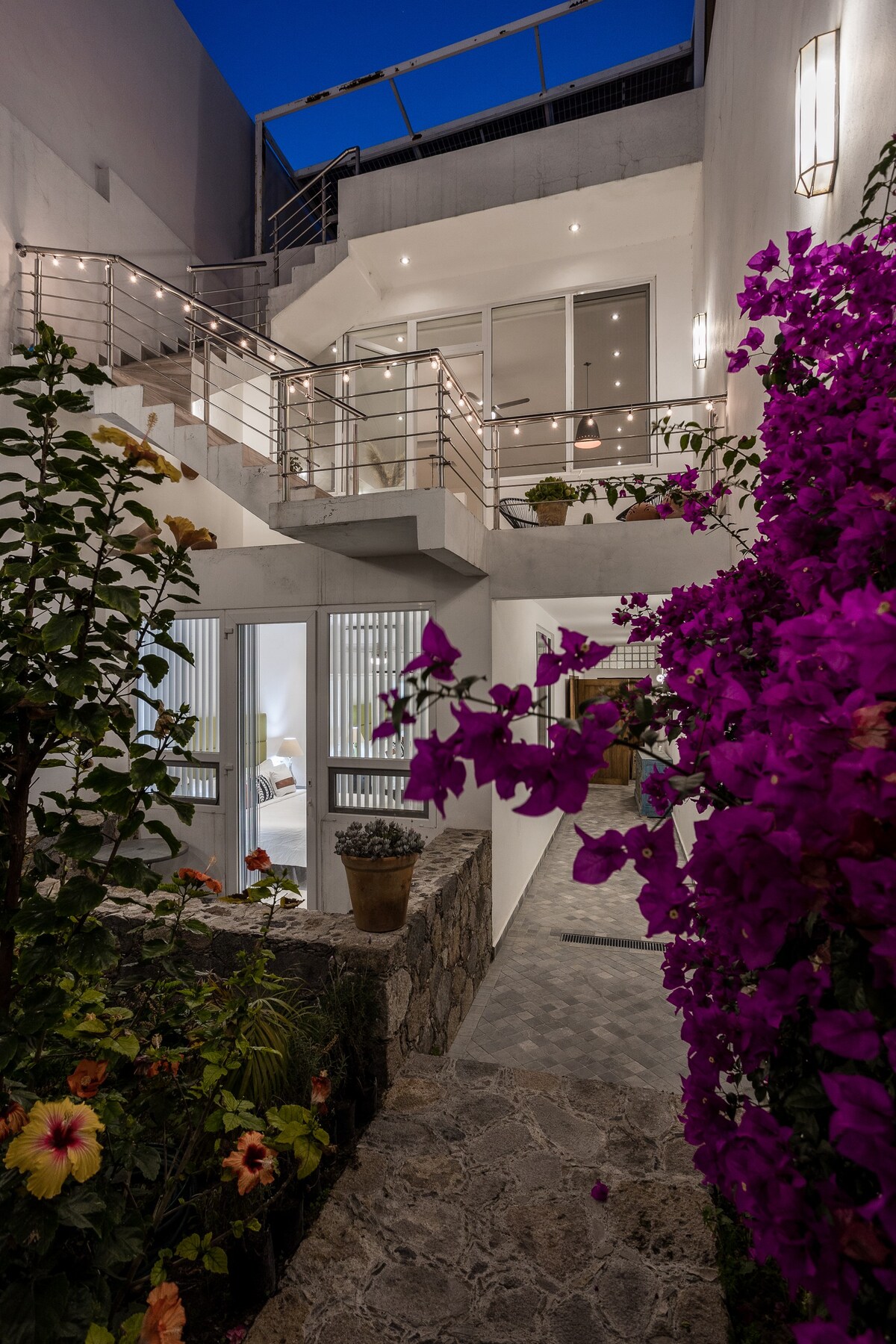 Casita Blanca, 1BR Modern Home w/ AC & Rooftop 18