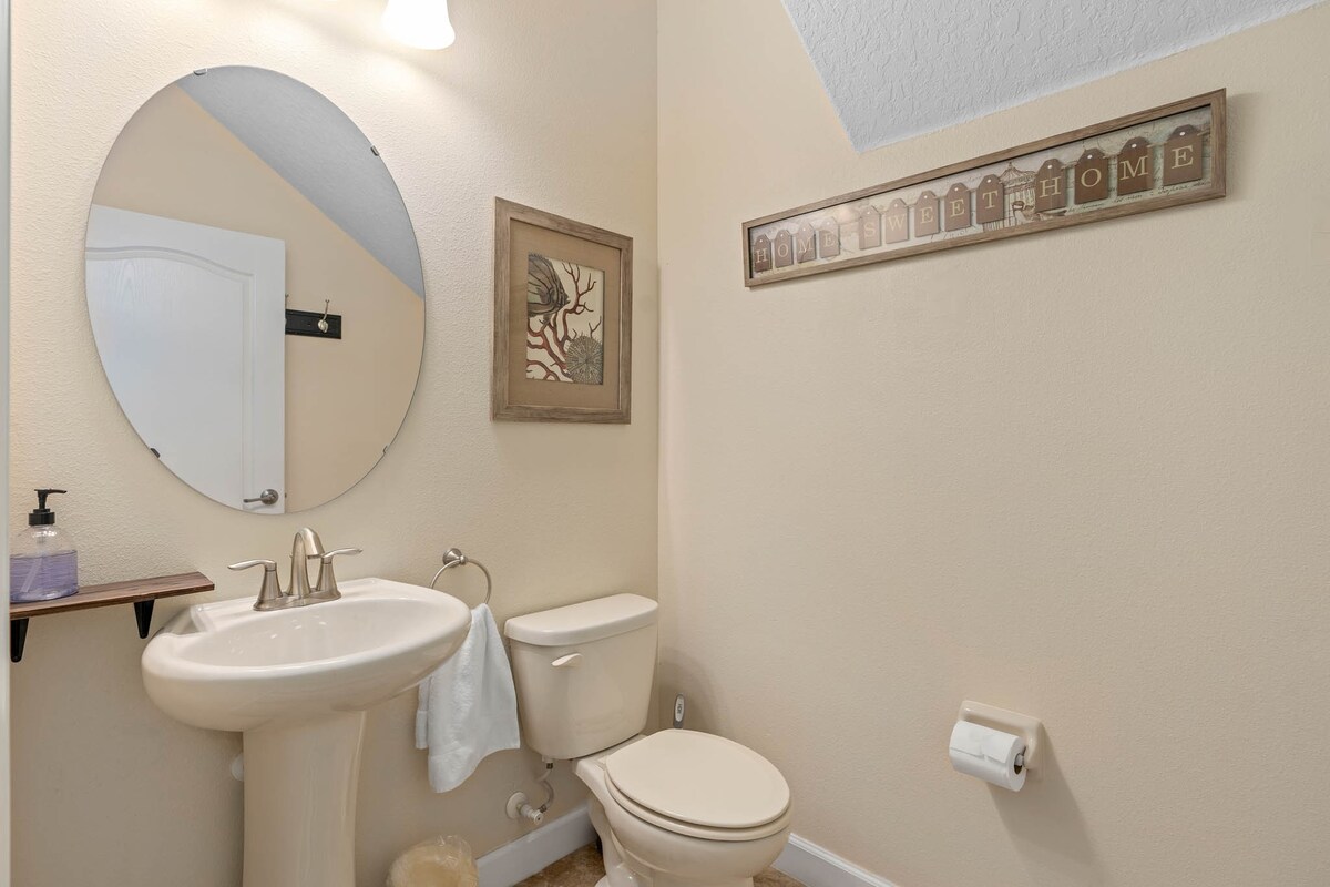 Sleeps 15! + Heated Pool+ Lazy River + Game room