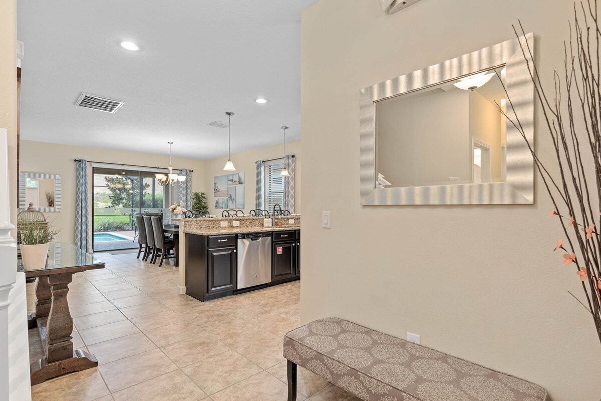 Sleeps 15! + Heated Pool+ Lazy River + Game room