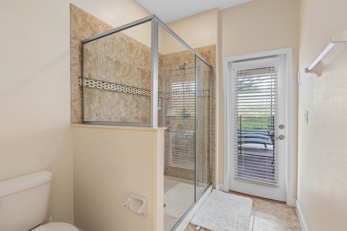 Sleeps 15! + Heated Pool+ Lazy River + Game room