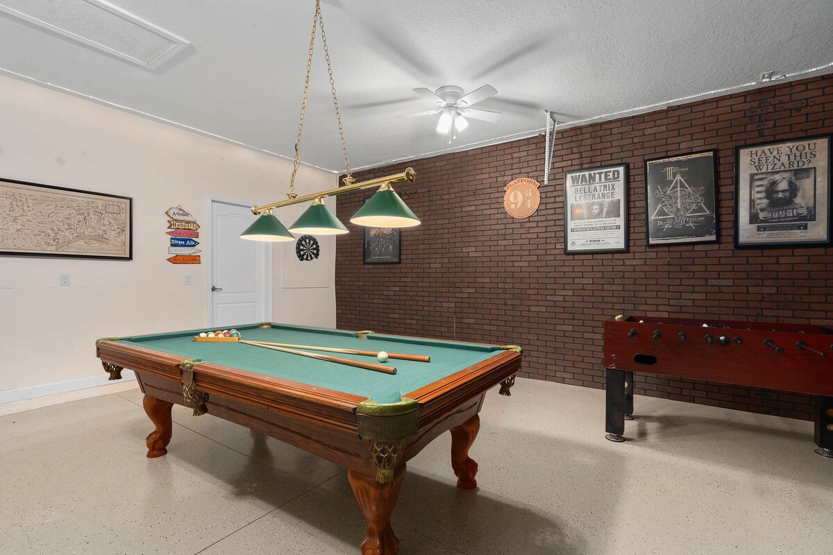 Sleeps 15! + Heated Pool+ Lazy River + Game room
