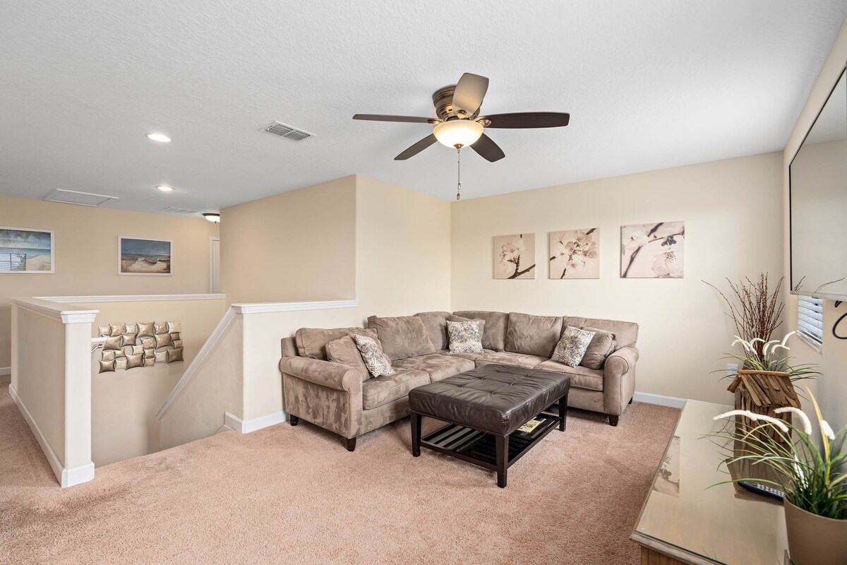 Sleeps 15! + Heated Pool+ Lazy River + Game room