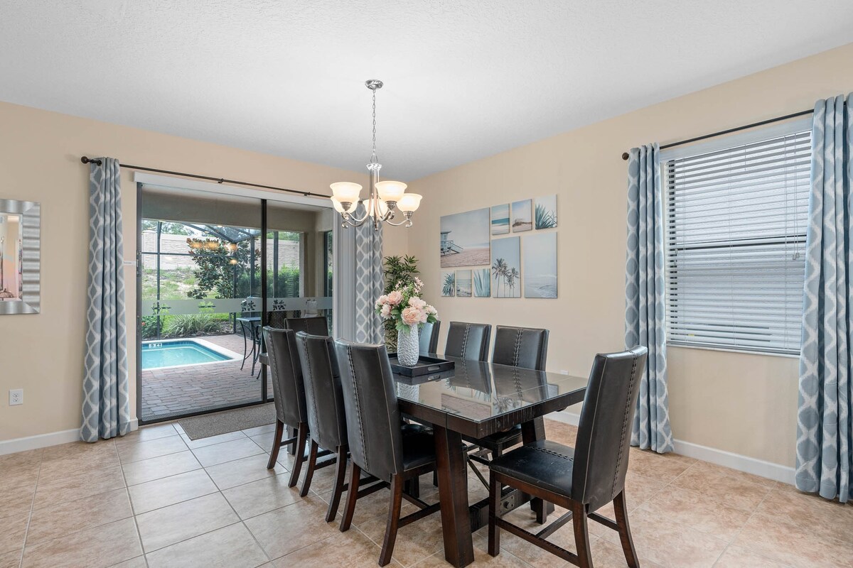 Sleeps 15! + Heated Pool+ Lazy River + Game room