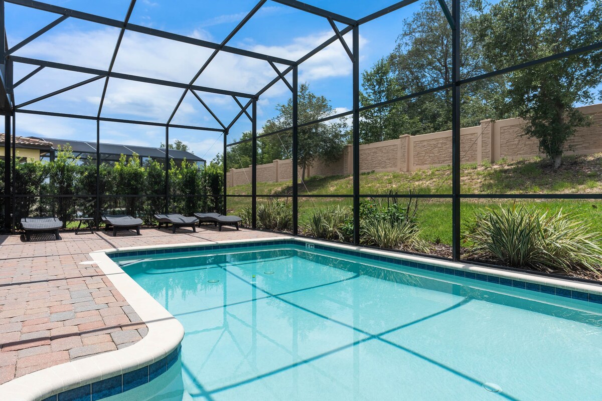 Sleeps 15! + Heated Pool+ Lazy River + Game room