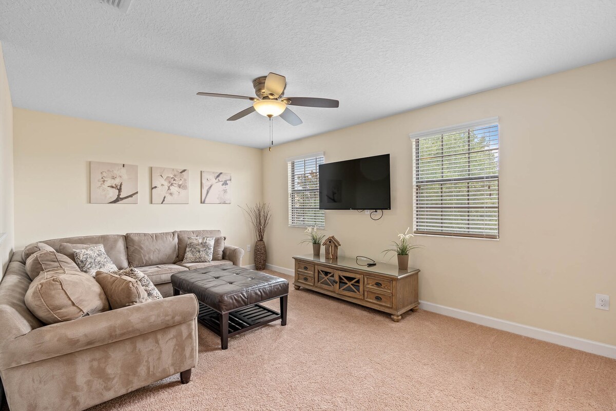 Sleeps 15! + Heated Pool+ Lazy River + Game room