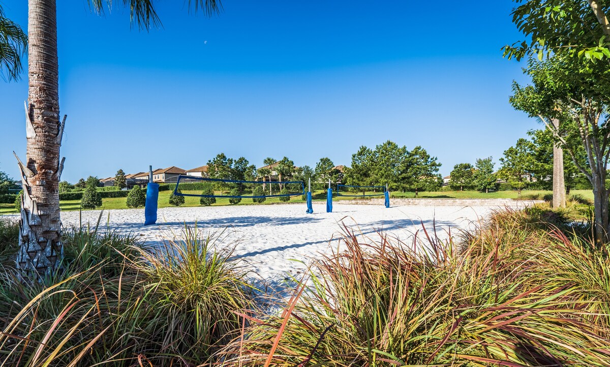 Sleeps 15! + Heated Pool+ Lazy River + Game room