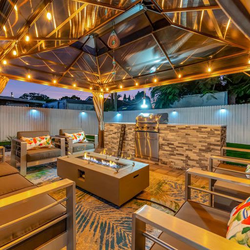 Backyard Oasis! Hot Tub, Games & BBQ! Mini-Golf! — St. Petersburg, FL — vacation rental