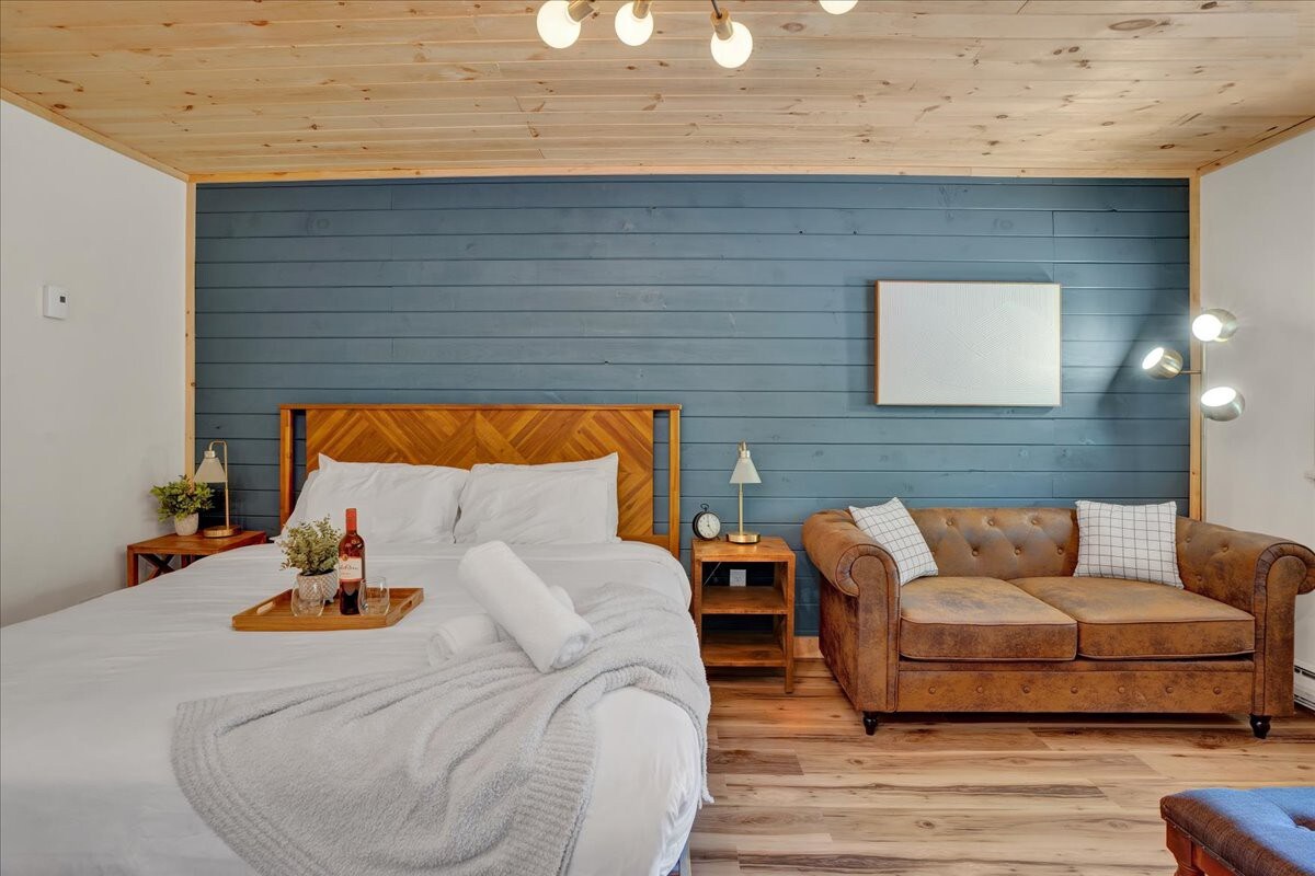 Elements Pocono Modern | Firepits | Pet-Friendly