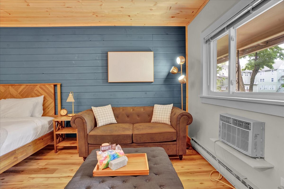 Elements Pocono Modern | Firepits | Pet-Friendly