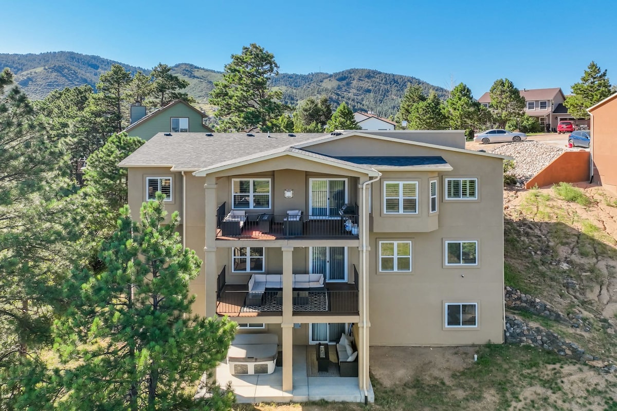 Stargazer Paradise! Hot Tub, Gym & Man Cave — Monument, CO — vacation rental