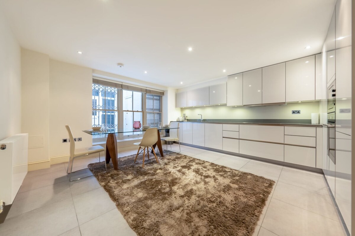 Deluxe Mayfair Town House in Shepherd Street W1J - Property image 4 - VivreStays