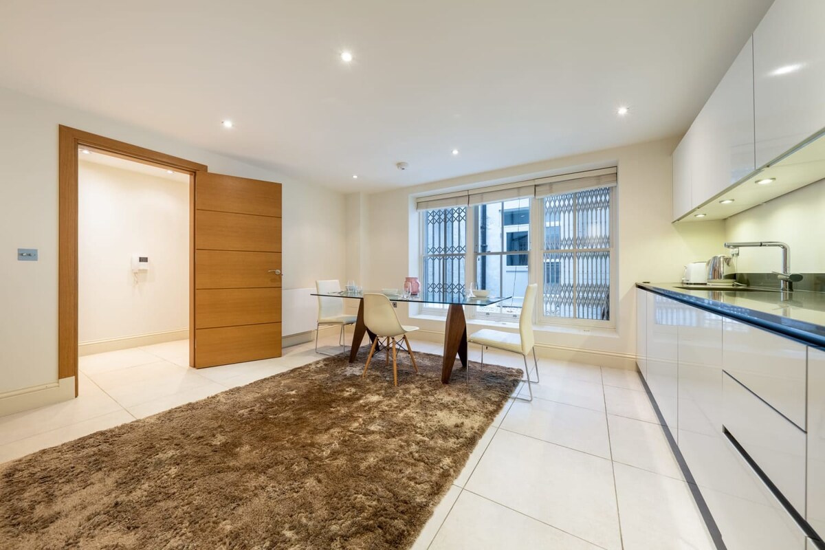 Deluxe Mayfair Town House in Shepherd Street W1J - Property image 5 - VivreStays