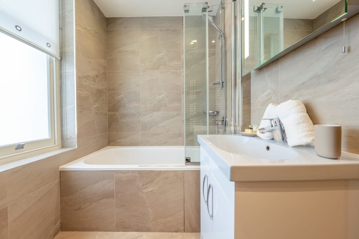 Deluxe Mayfair Town House in Shepherd Street W1J - Property image 11 - VivreStays