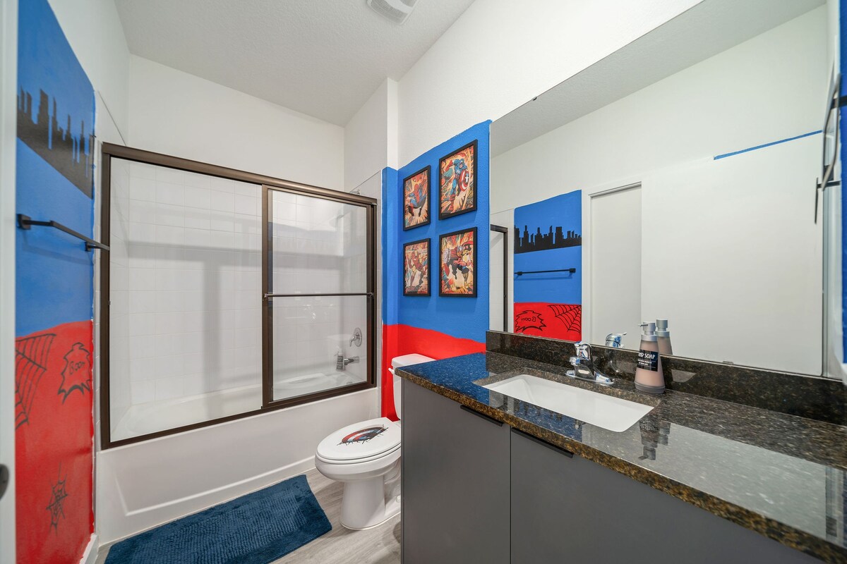 Themed home near Disney w/ pool access