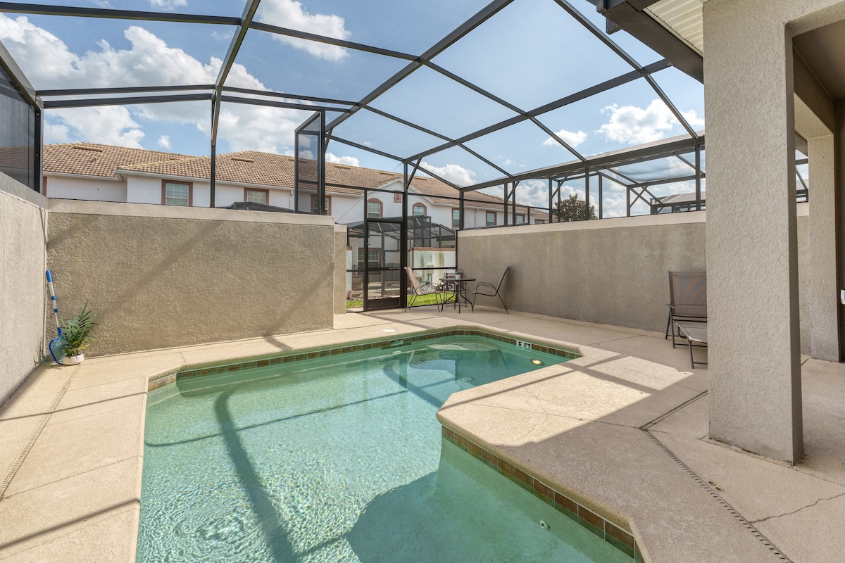 9 min to Disney w/ Pool + Arcade + FREE Waterpark