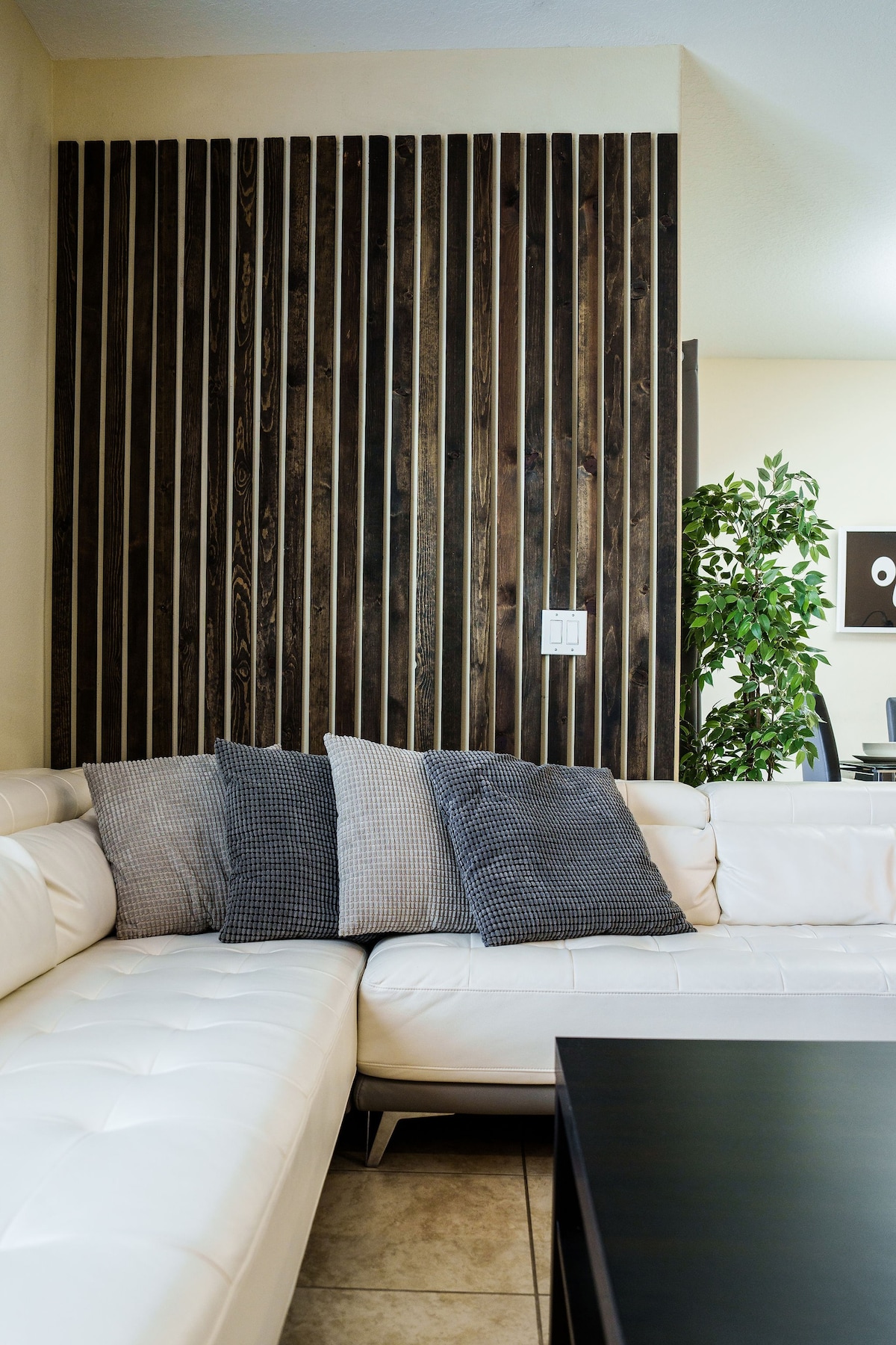 9 min to Disney w/ Pool + Arcade + FREE Waterpark