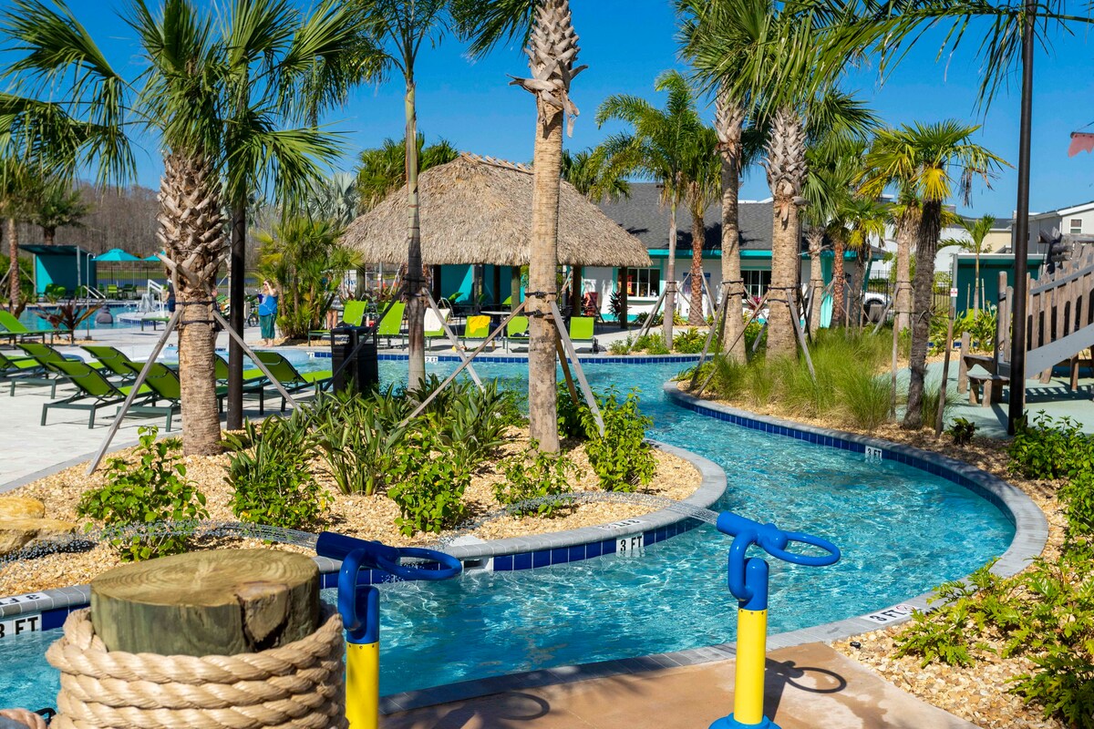 9 MI to Disney w Pool + Arcade + FREE Waterpark