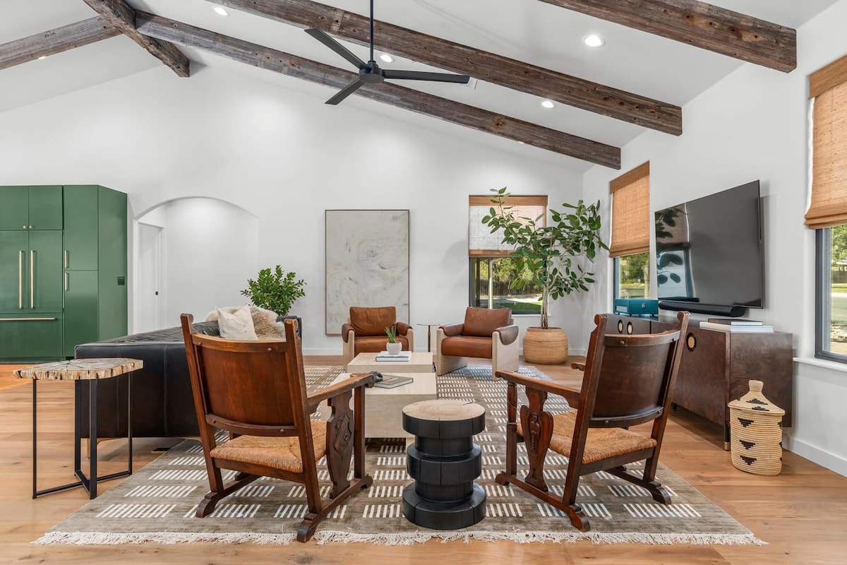 Walk to Main St, Hot tub, Luxurious Home — Fredericksburg, TX — vacation rental