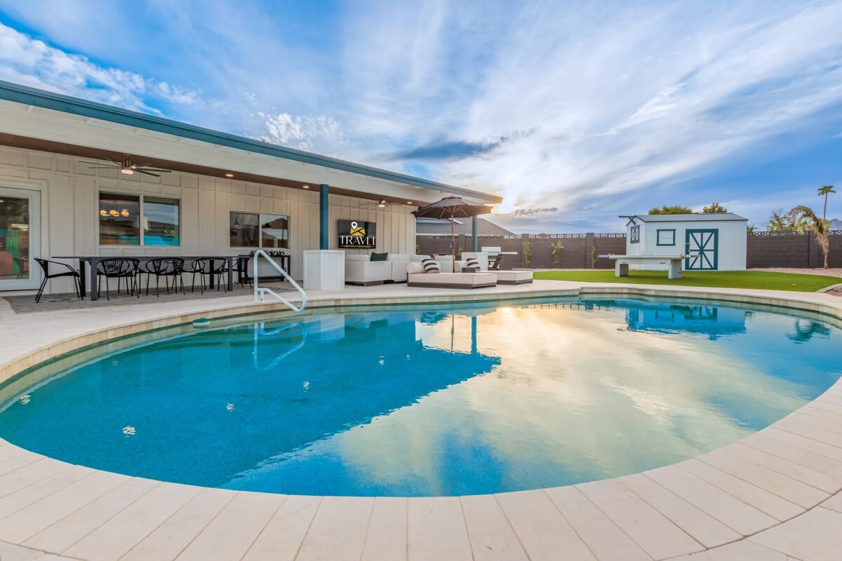 Monterey Lux | Pool, Sport Courts & Putting Green — Scottsdale, AZ — vacation rental