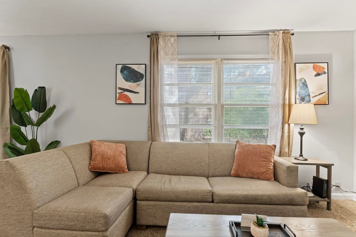 15 Minutes from Downtown! Welcome to Woodbridge — Montgomery, AL — vacation rental