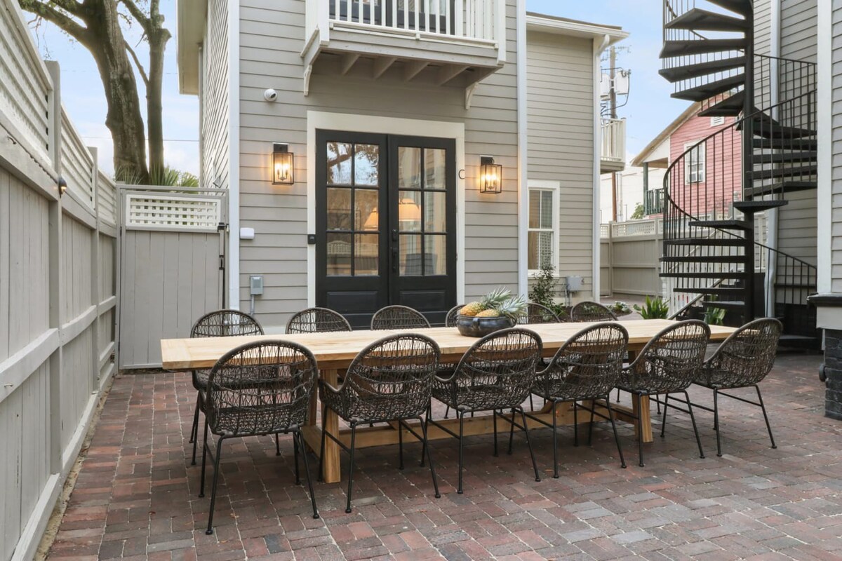 5BR Victorian Carriage House | Near Forsyth Park photo 24