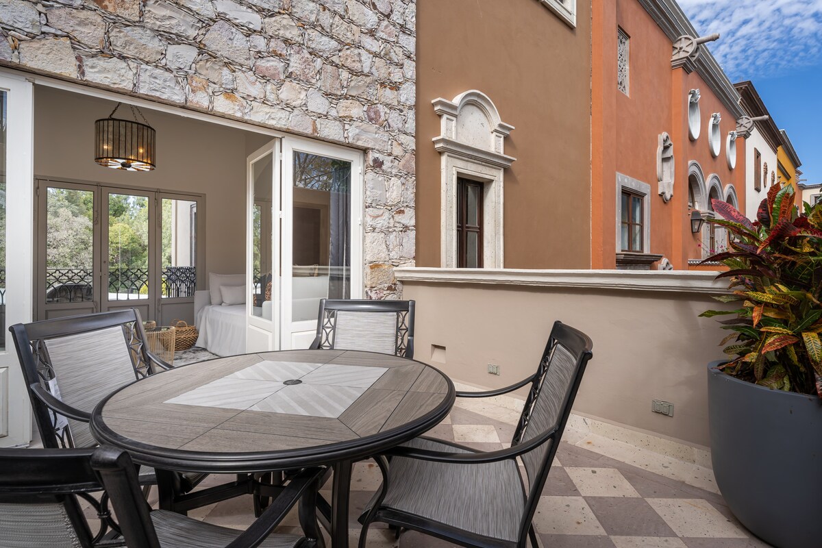 Casa Regina, 3BR Home in Centro w/ Rooftop Jacuzzi 28