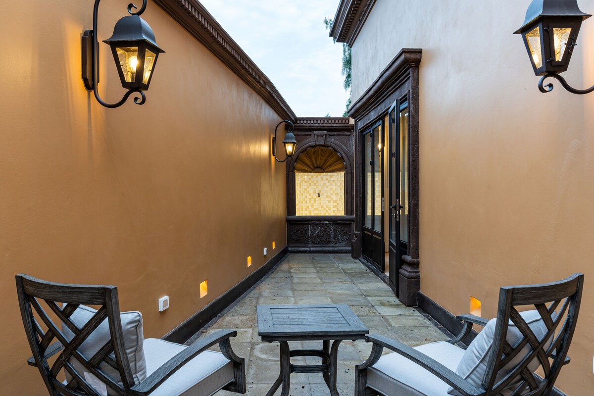 Casa Lu, Modern 3BR Home in Centro with Rooftop 24