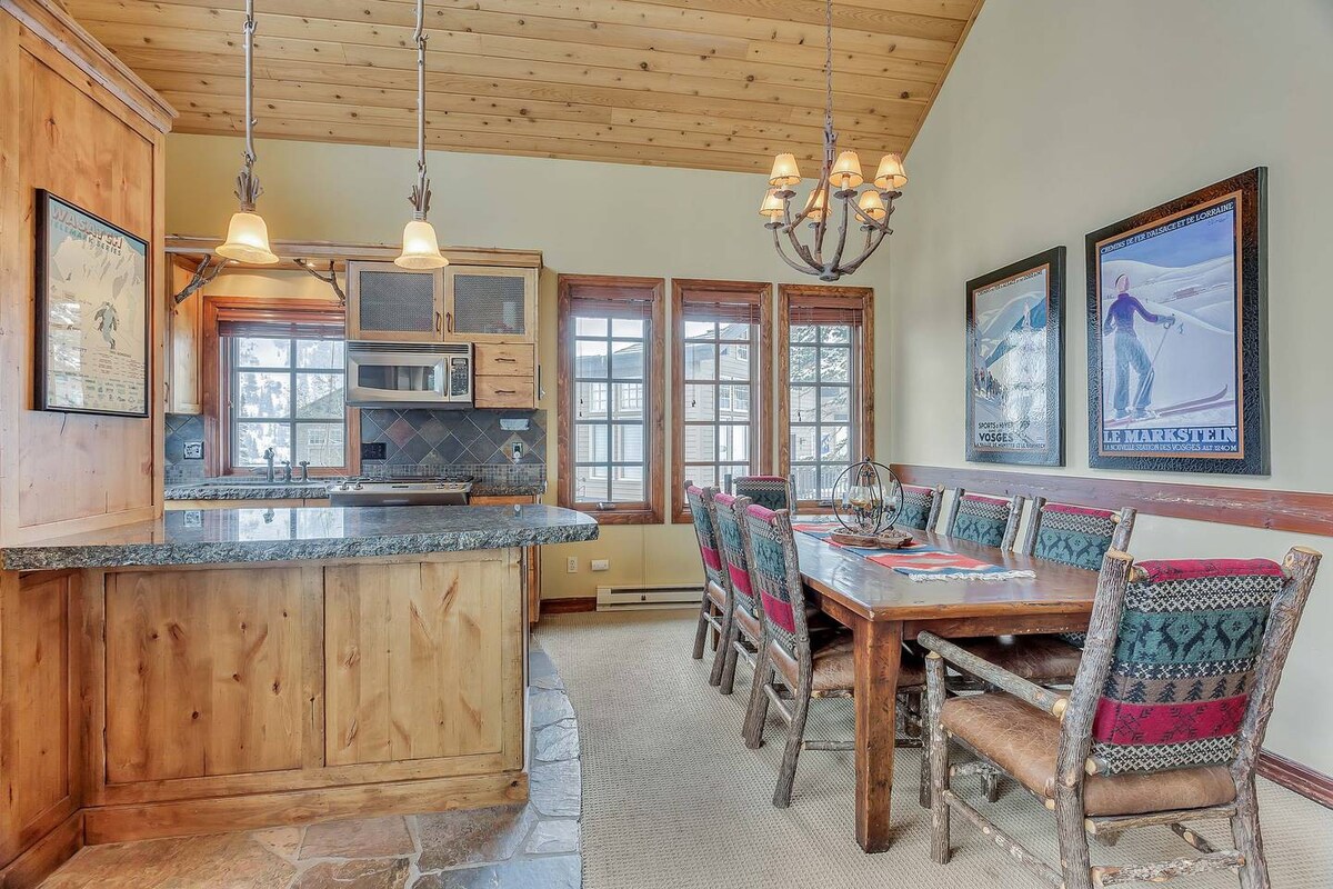 High End Alta Townhouse with Hot Tub photo 7