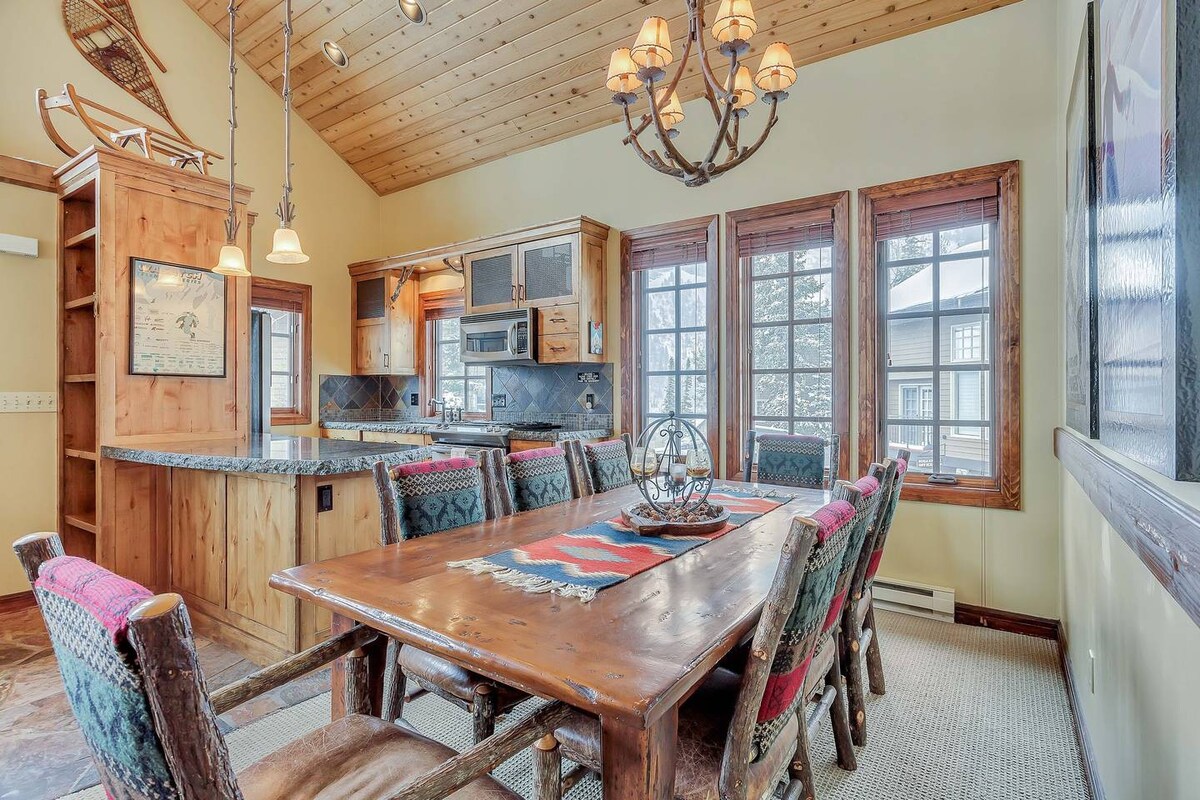 High End Alta Townhouse with Hot Tub photo 4