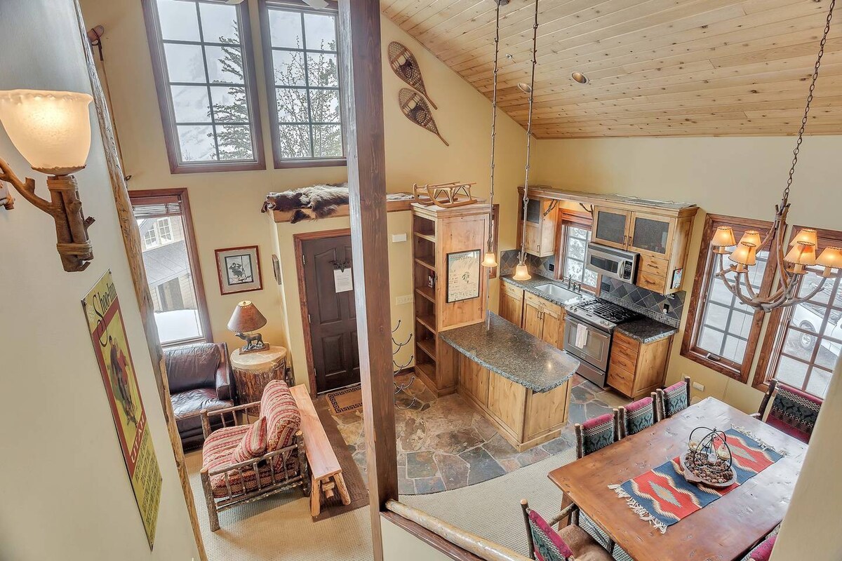High End Alta Townhouse with Hot Tub photo 2