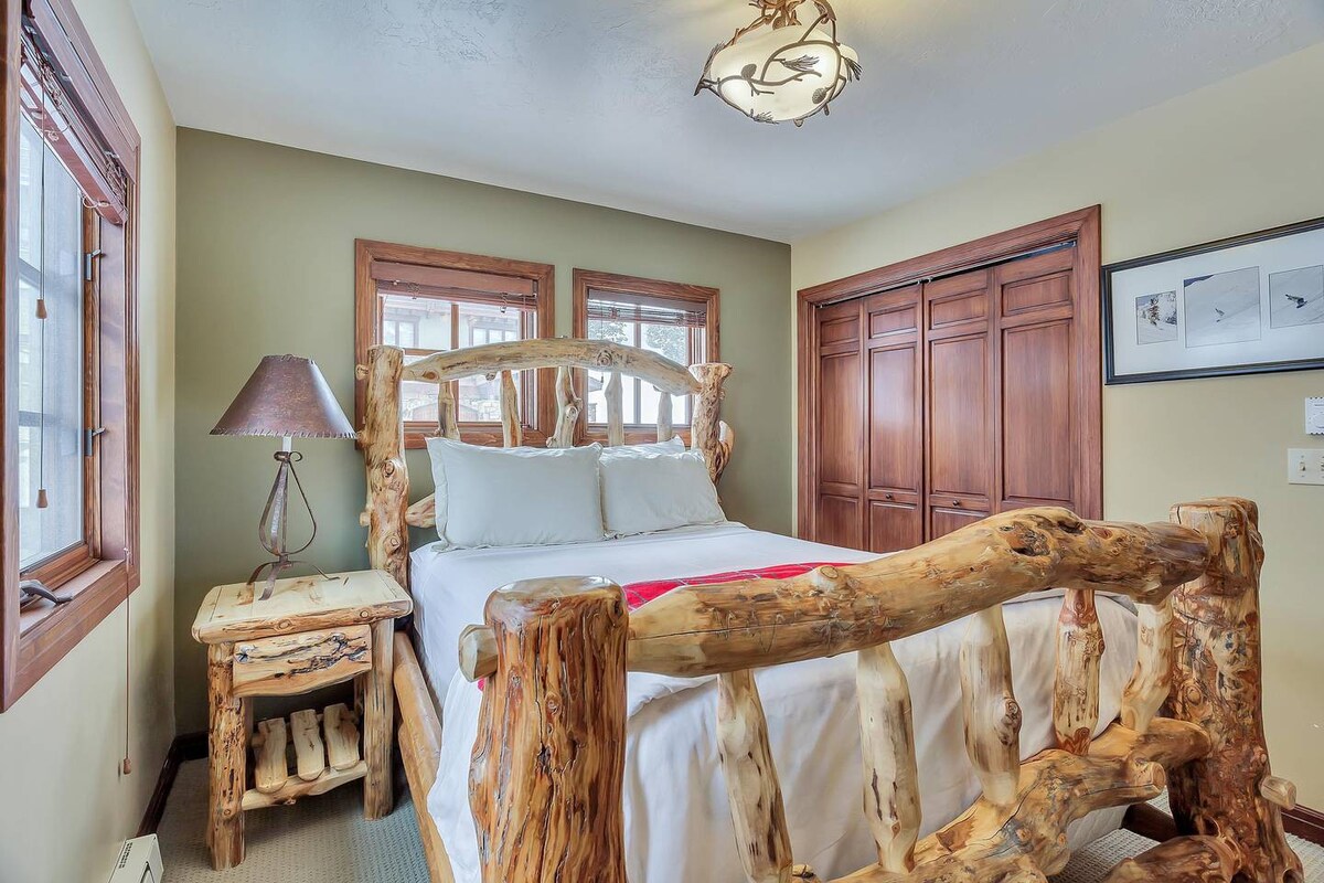 High End Alta Townhouse with Hot Tub photo 10