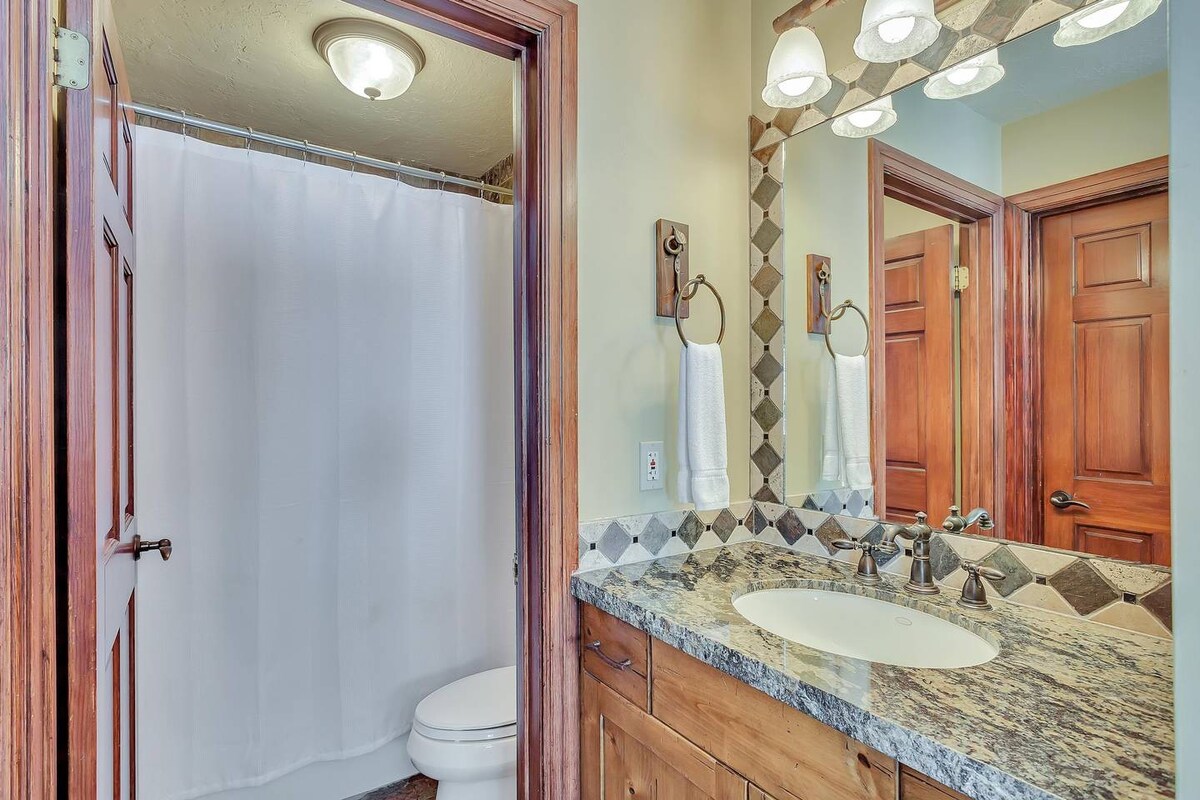 High End Alta Townhouse with Hot Tub photo 12