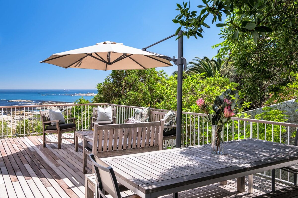 Luxurious Camps Bay Retreat w Sea Views Rock Residence Nox Cape Town