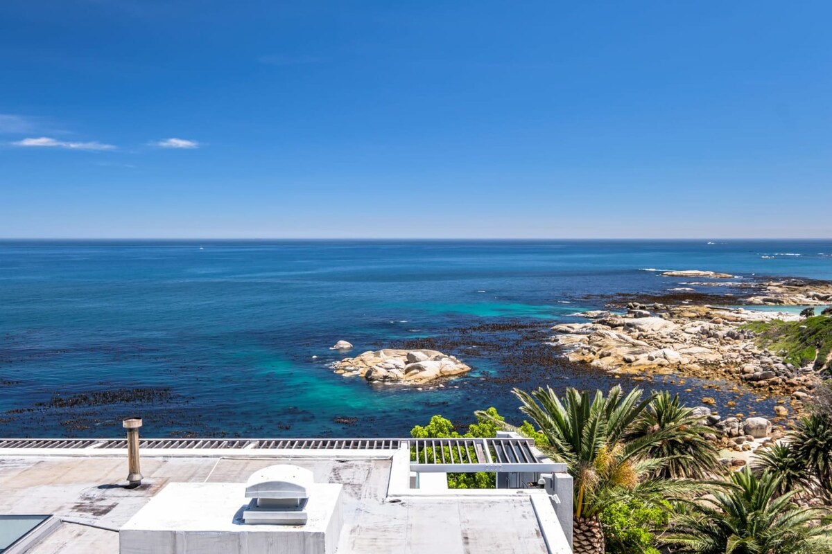 Luxurious Camps Bay Retreat w Sea Views Rock Residence Nox Cape Town