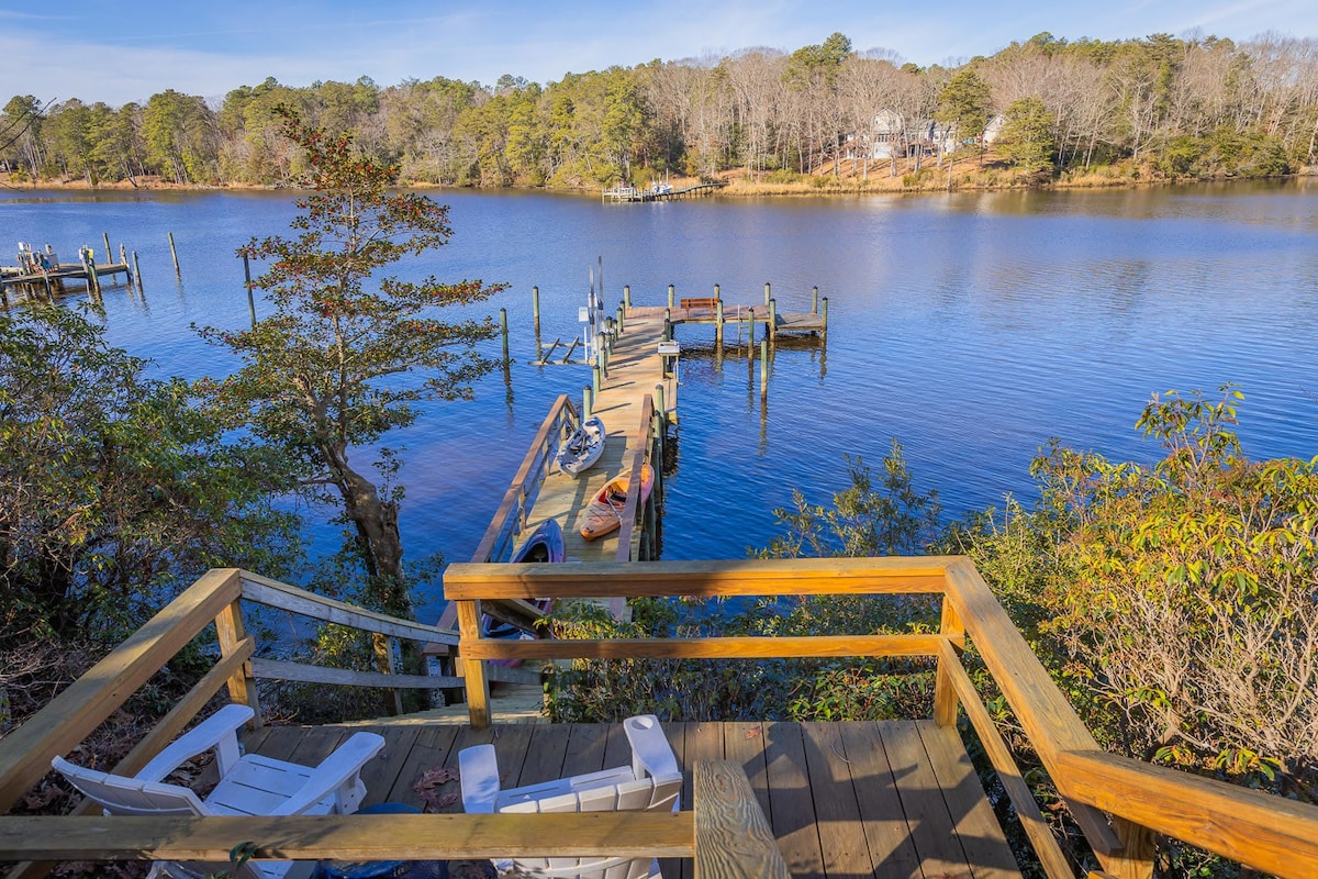 Waterfront Getaway with Game Room, Kayaks, Perfect for Families — Lancaster, VA — vacation rental