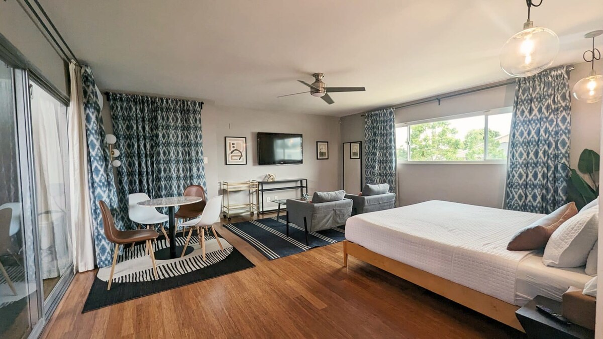 Modern Guest Villa Near LAX, SoFi & Beaches — Los Angeles, CA — vacation rental