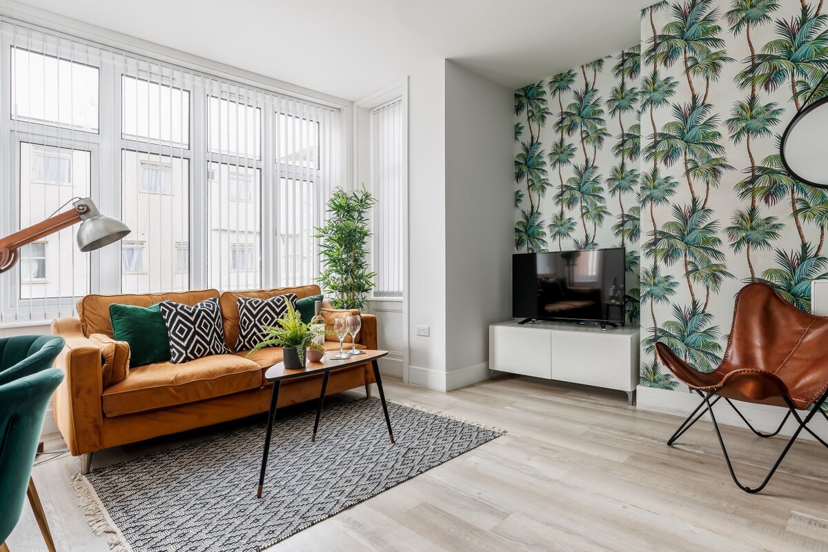 Modern & Stylish 1-Bed Apt w/ Free Parking & Wi-Fi