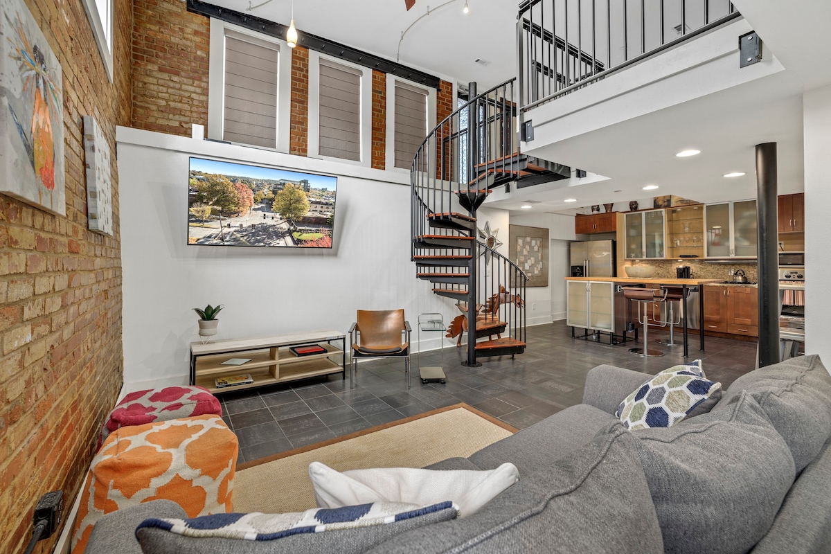 The Ice Loft - In Entertainment District — Fayetteville, AR — vacation rental