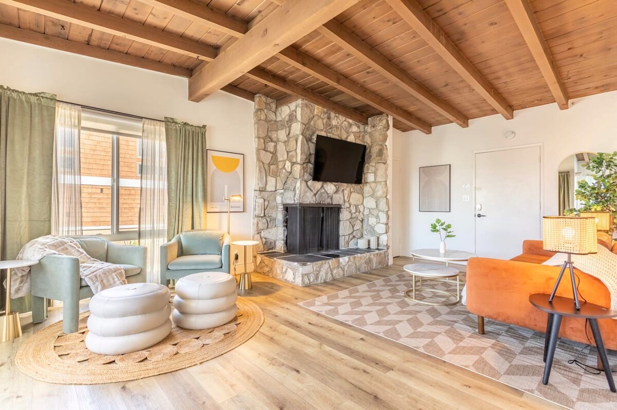 Beachside Home | Steps to Sand | Parking | Suite — Manhattan Beach, CA — vacation rental